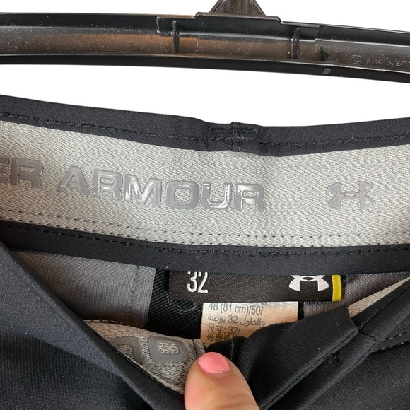 Under Armour HeatGear Golf Shorts Black Size 32 Loose Fit Performance Stretch - Picture 5 of 8